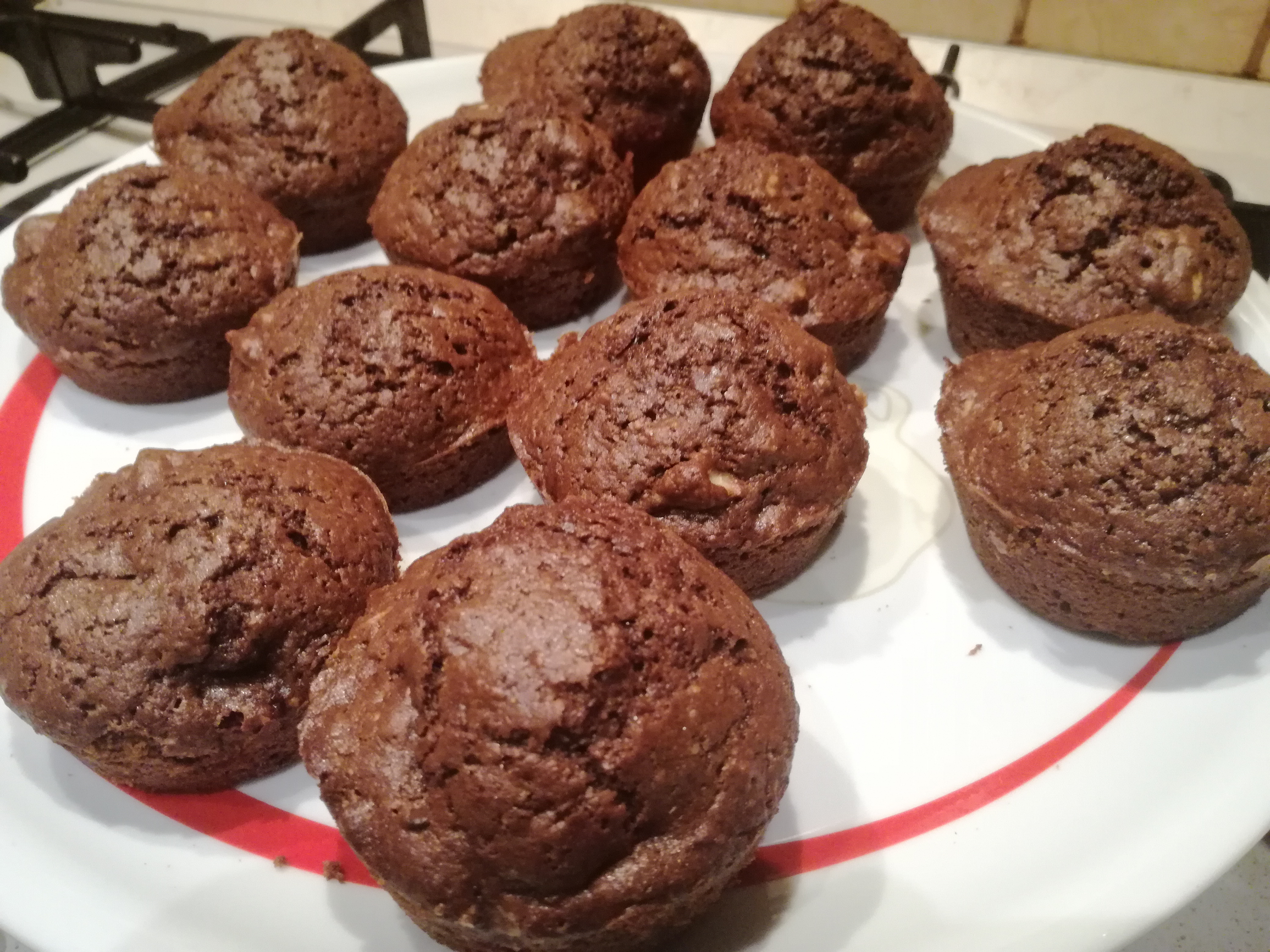 Muffin integrali al cioccolato con noci